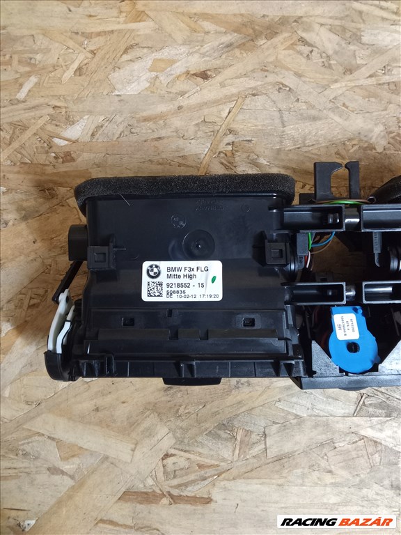 BMW 3-as sorozat F30, F31 szellőző légbefúvó rács 9218552 2. kép