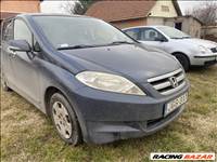 Eladó Honda FR-V 1.7i-VTEC (1668 cm³, 125 PS)