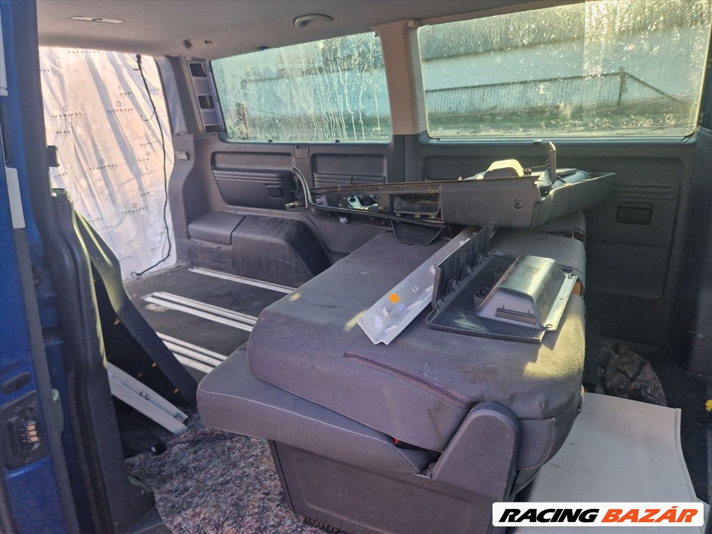 Volkswagen T5 Multivan bontott alkatrészei 2. kép
