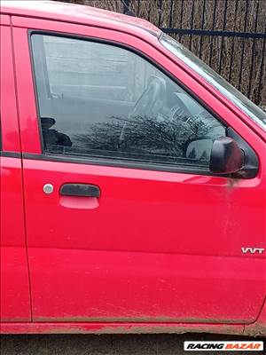 Suzuki Ignis jobb első ajtó eladó piros színben