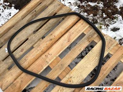 Audi Q3 (8U) AUDI Q3 Bal hátsó Gumikéder 8u08313721