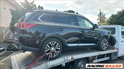 Bontodik Mitsubishi Outlander III (2012-2021) csavaros eleje , karosszérai elemek , futómő 