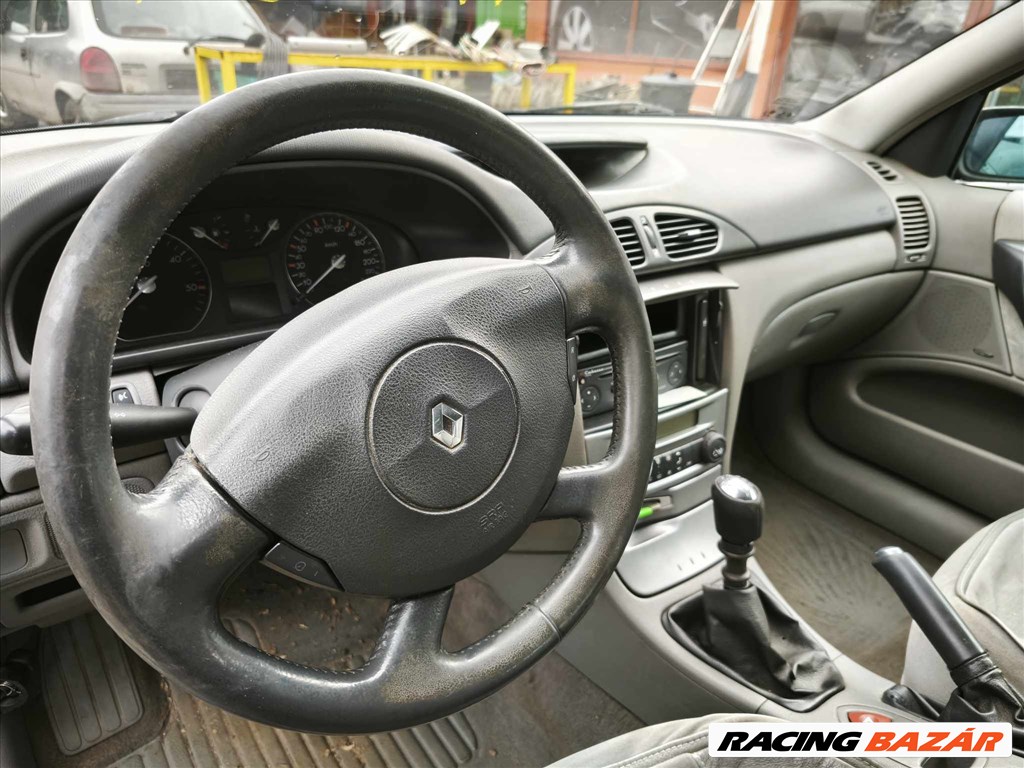 2002 Renault Laguna 1.9 DCI diesel, manuális 6-os váltóval - BONTÁS 9. kép