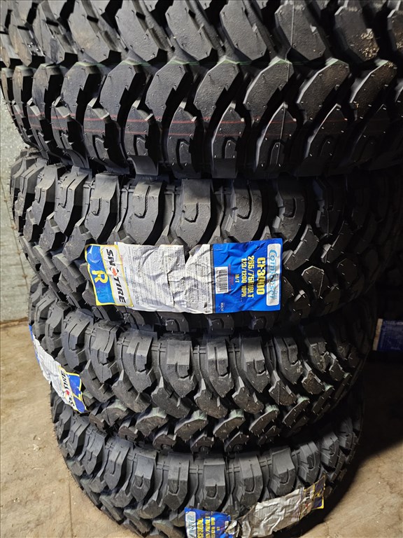  245/6517" új Comforser négyévszakos gumi gumi 1. kép