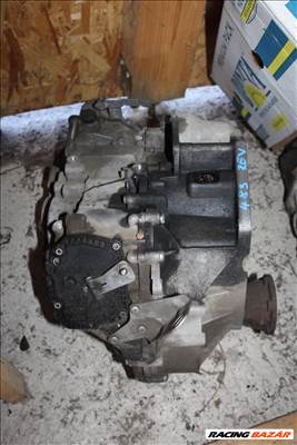 Volkswagen Golf VI 1.6 TDI sebességváltó REV (483)