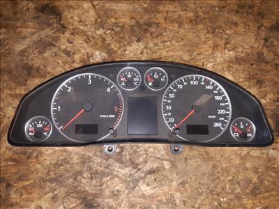 Audi A6 C5 Óraegység / Kilométeróra 110.080.128/001