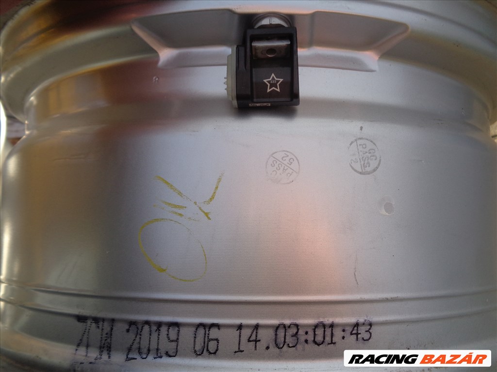 BMW Gyári alufelni 18-as, 5×112-es osztóval mint az új eladó. 9. kép