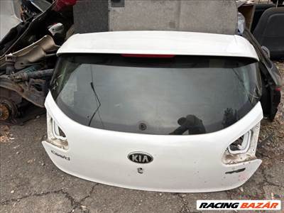 Kia Cee'd (JD) KIA CEED Csomagtérajtó (Részeivel)