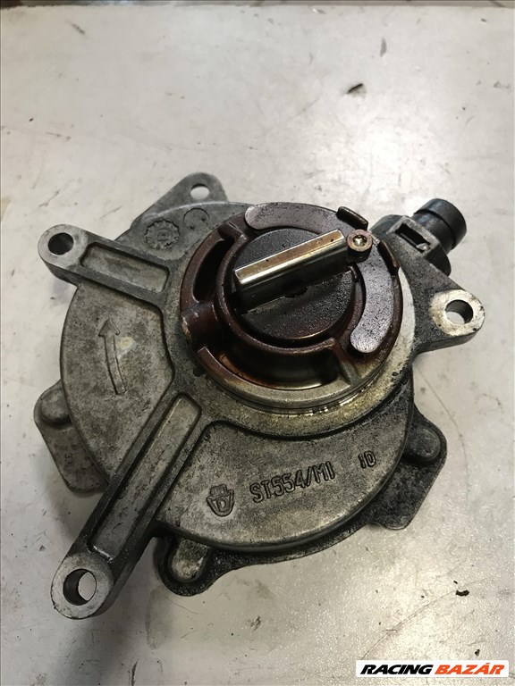 Volkswagen Golf V 2,0 TFSI _ vákuumpumpa 06d145100e 2. kép