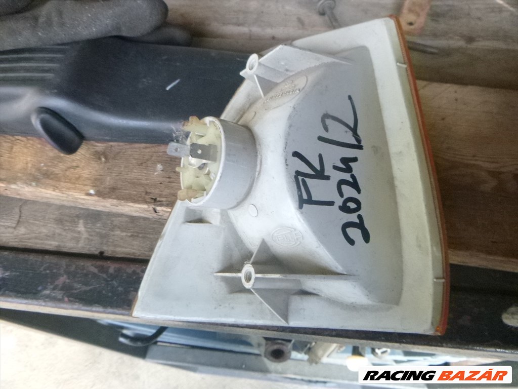 Audi 100 (C2 - 43) BAL ELSŐ irányjelző lámpa  foglalattal   431 953 049/A 431953049-a 2. kép