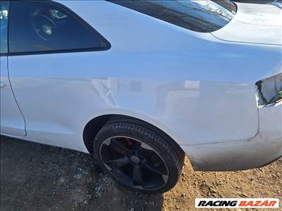 Audi A5 (B8 - 8T) Coupe bal hátsó negyed