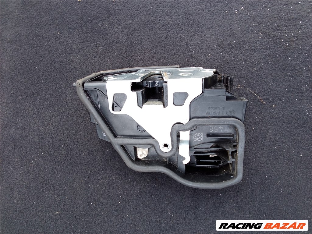 BMW E60 E90 E87 F10 ajtózár jobb első 2. kép