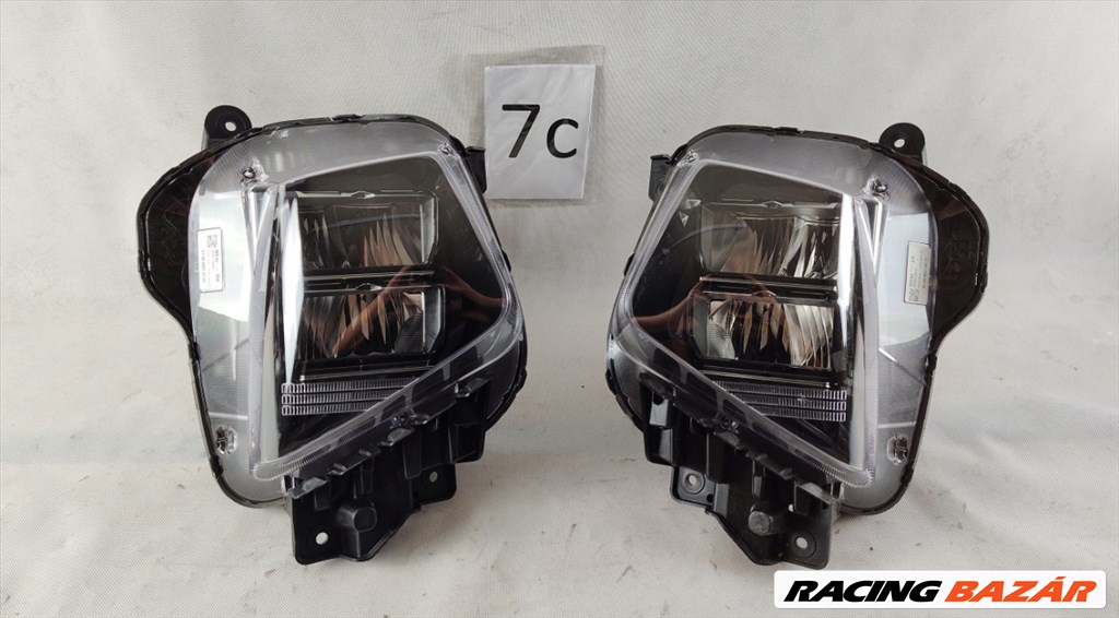Hyundai Tucson (NX4) Jobb LED fényszóró, bal LED fényszóró  92101n7100 92102n7100 1. kép