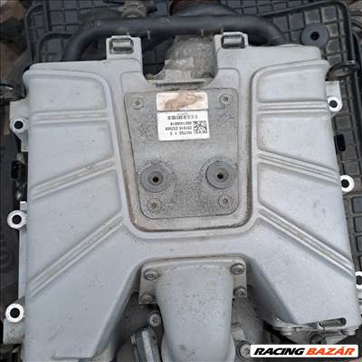 Feltöltő kompresszor  06e145601k