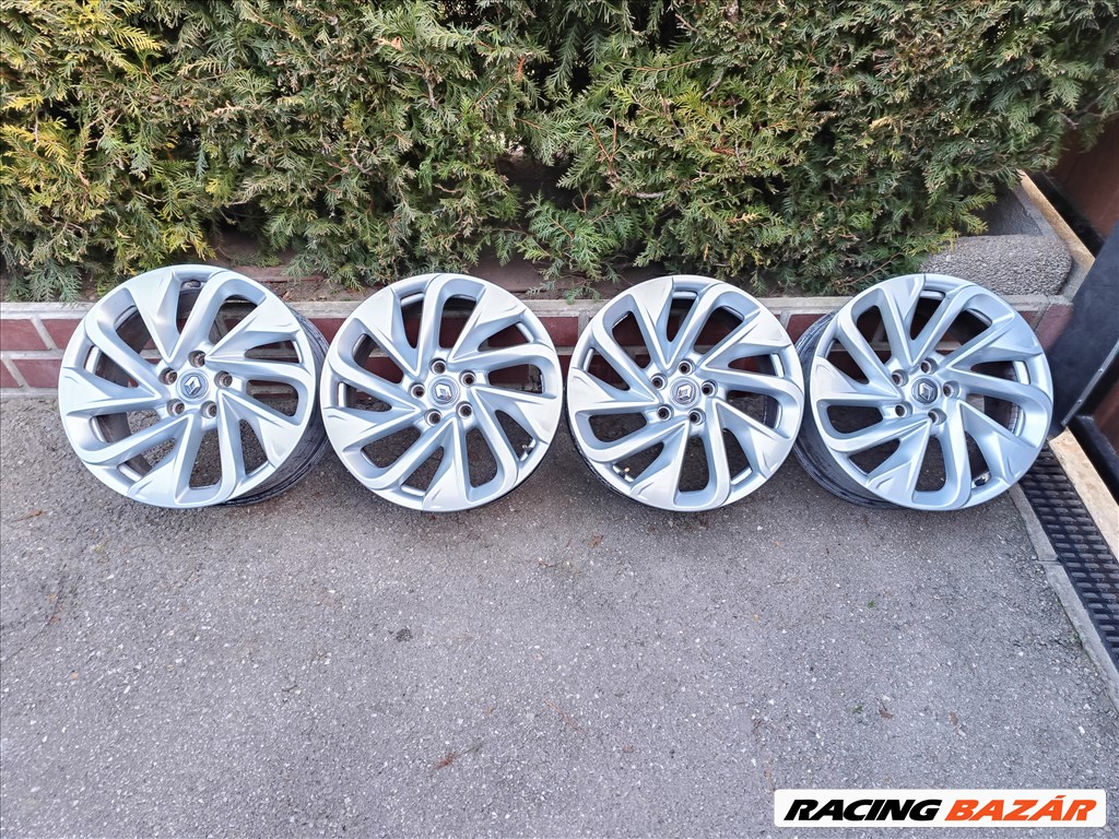  5x114.3 lyukosztású 7,5J Renault 18" újszerű (gyári felni) alufelni 4. kép
