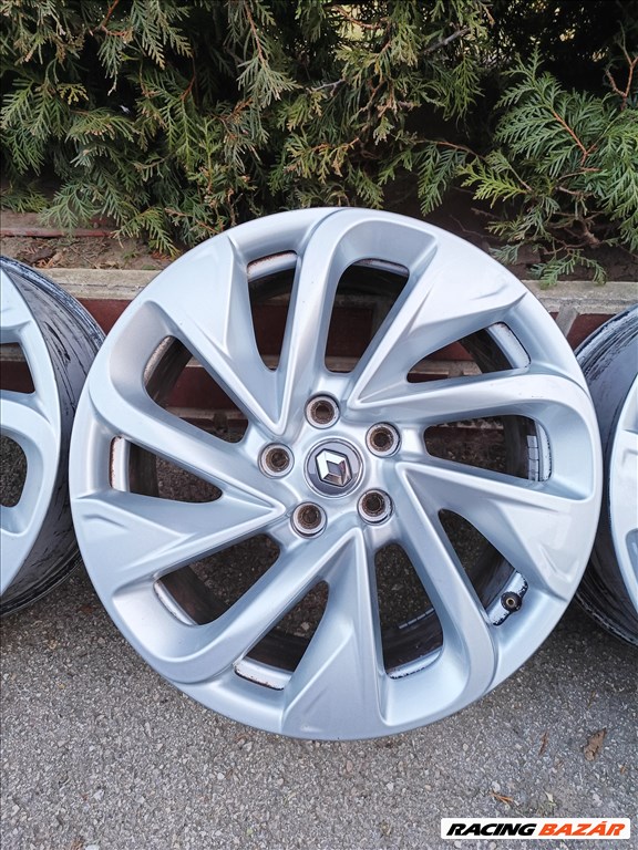  5x114.3 lyukosztású 7,5J Renault 18" újszerű (gyári felni) alufelni 8. kép