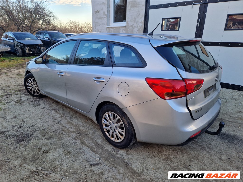 Kia Ceed (JD) kombi 1.4 crdi D4FC bontott alkatrészek, bontás, bontott jármű 6. kép
