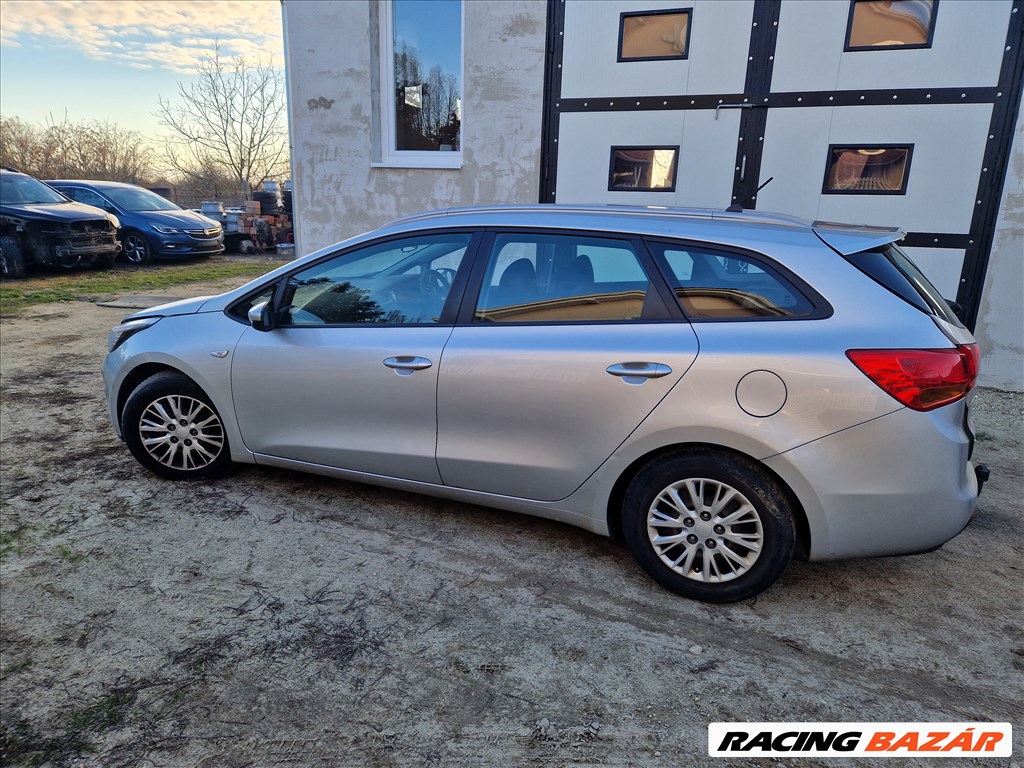 Kia Ceed (JD) kombi 1.4 crdi D4FC bontott alkatrészek, bontás, bontott jármű 7. kép