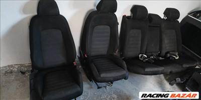 Volkswagen Passat B6 Első és hátsó ülések.