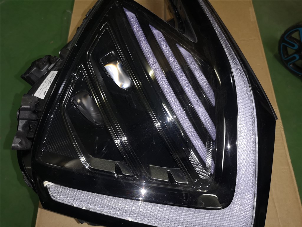 Kia Sportage (NQ5) fényszóró  r292112020 92102r2100 1. kép