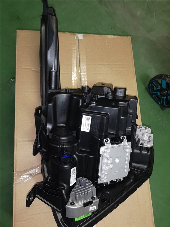 Kia Sportage (NQ5) fényszóró  r292112020 92102r2100 2. kép