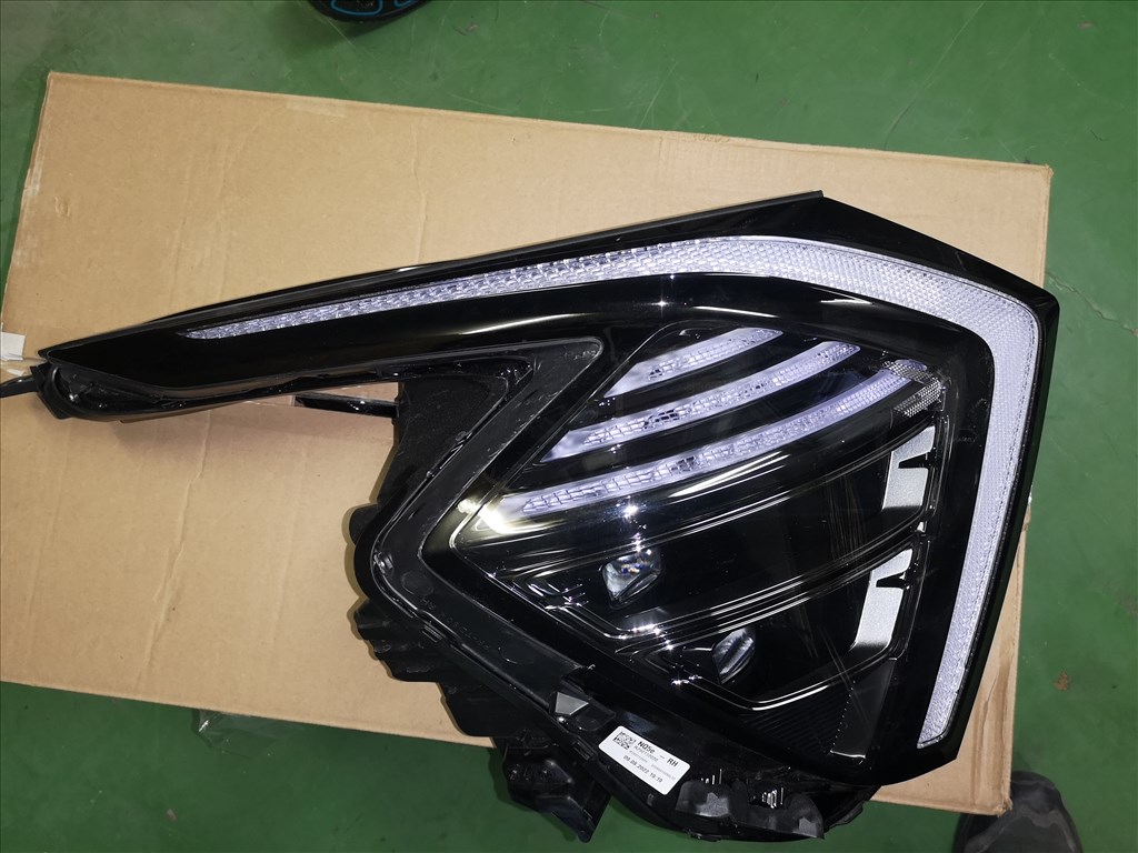 Kia Sportage (NQ5) fényszóró  r292112020 92102r2100 4. kép