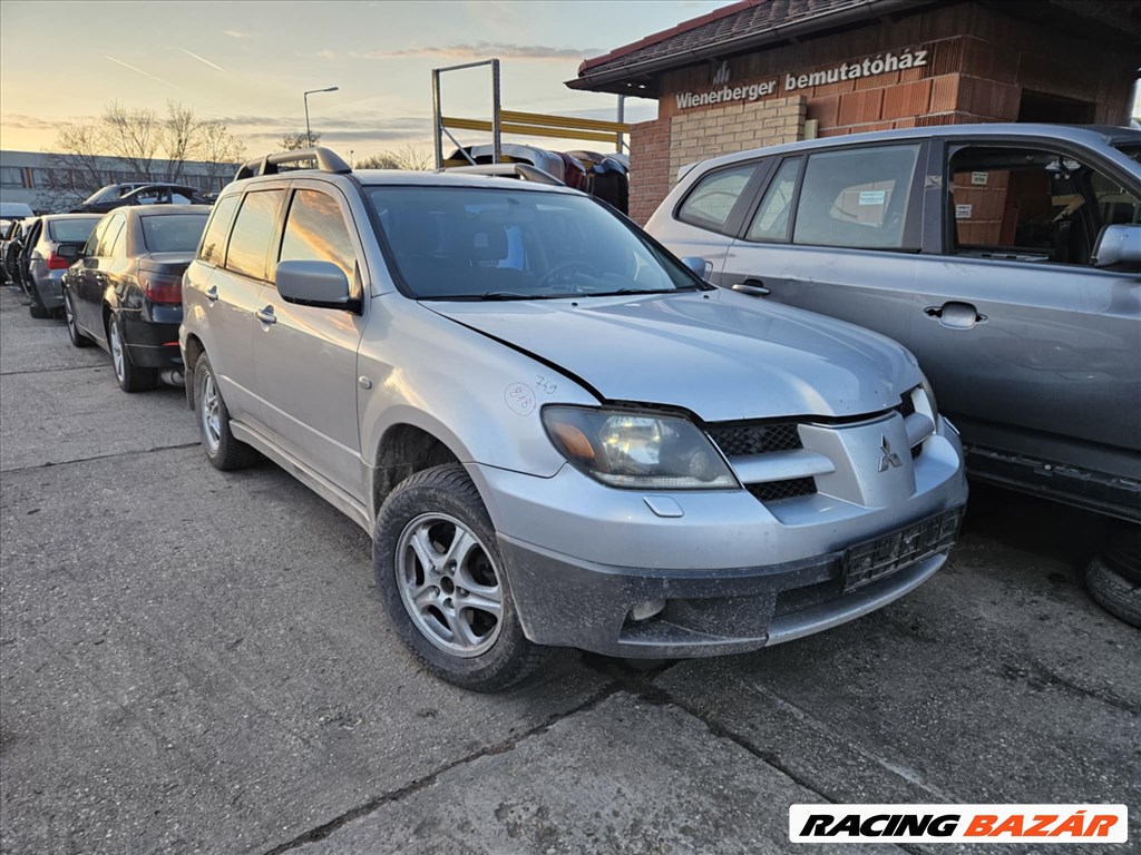 Mitsubishi Outlander I bontott alkatrészei 1. kép