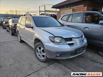 Mitsubishi Outlander I bontott alkatrészei