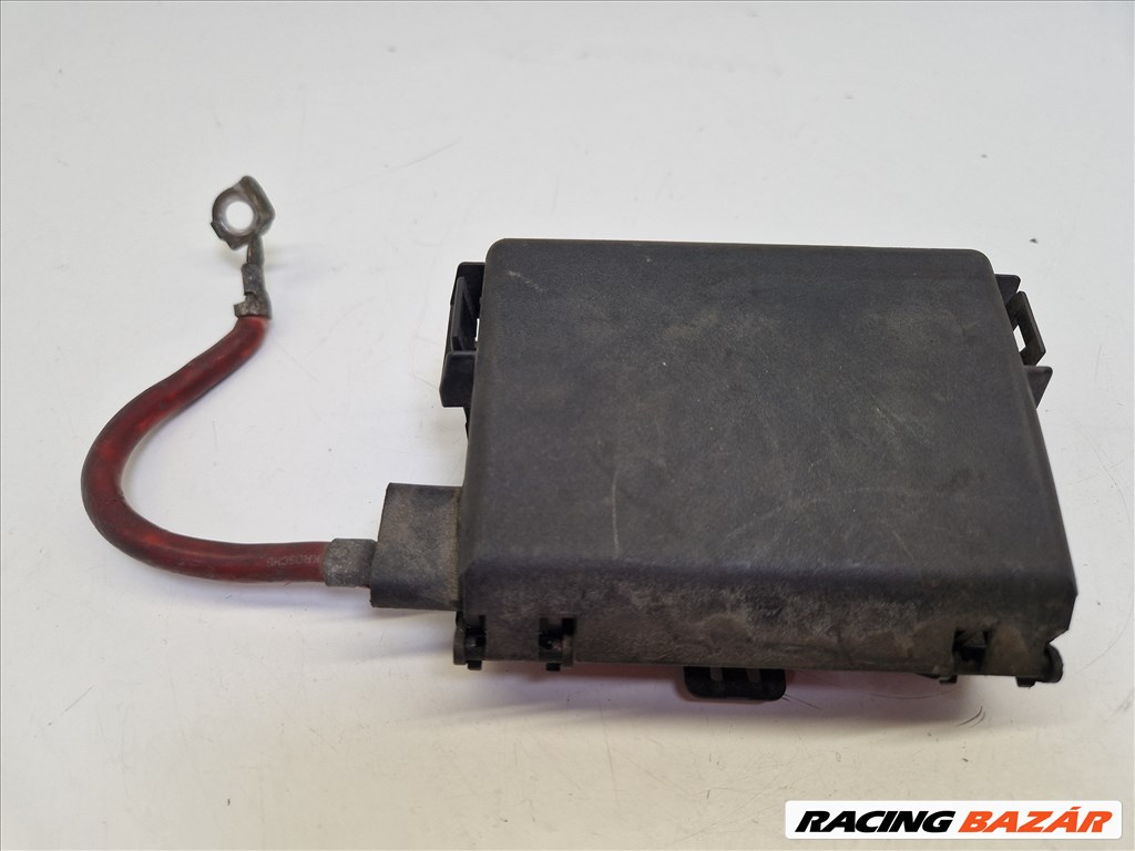 Volkswagen Golf IV biztosíték tábla motortér (15809) 1j0937550ab 8. kép