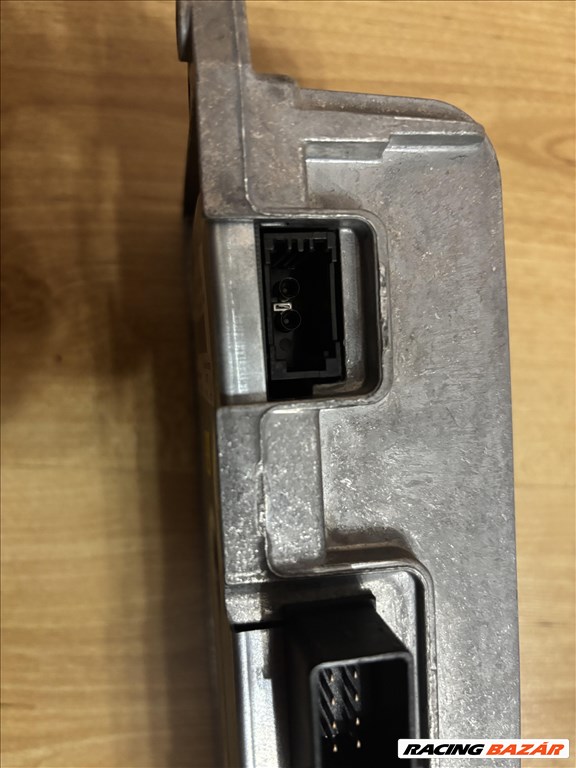 Audi A6 (C6 - 4F) rádió antenna erősítő  4f0910223 4. kép