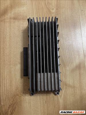 Audi A6 (C6 - 4F) rádió antenna erősítő  4f0910223