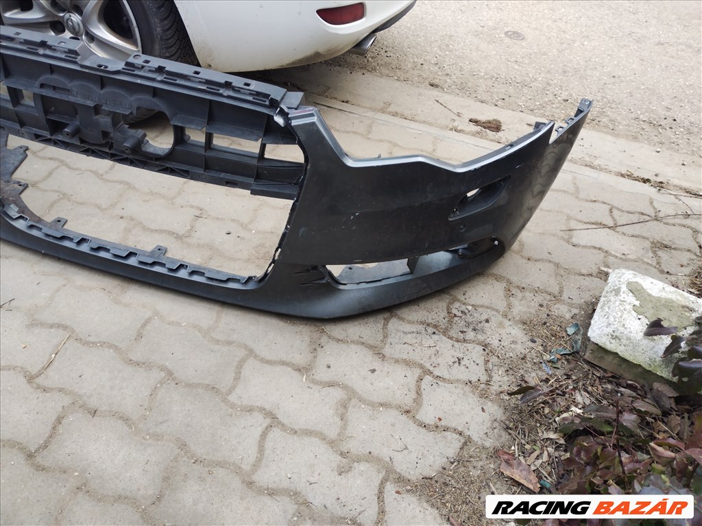 Audi A6 (C7 - 4G) Első lökhárító javitott 2. kép