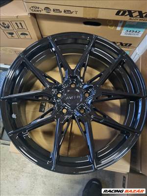  5x112 lyukosztású 8JJ 18" új alufelni