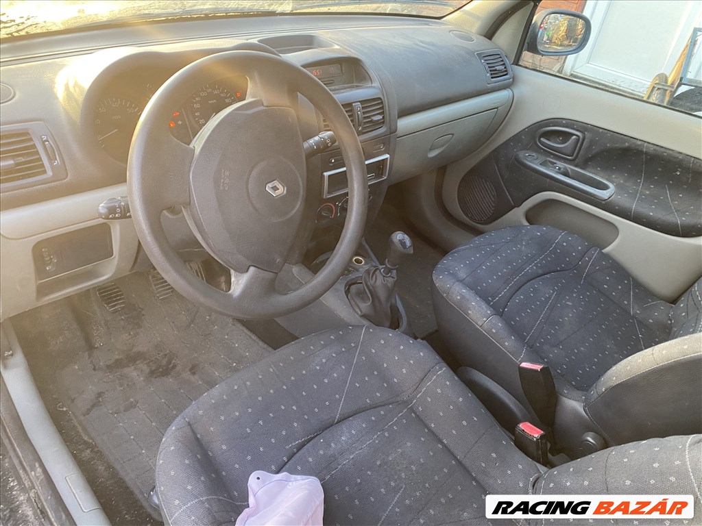 Renault Clio II 1.5DCI bontott alkatrészei 3. kép