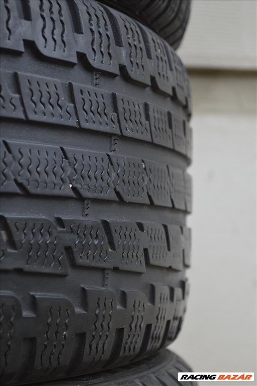  225/45R17 Kumho téli gumi garnitúra 3. kép