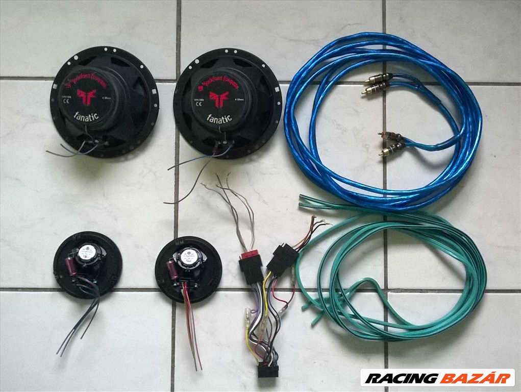  Erősítő,mély láda,cd-rádió,hangszórók,csipogók,kábelek egyben eladó 11. kép