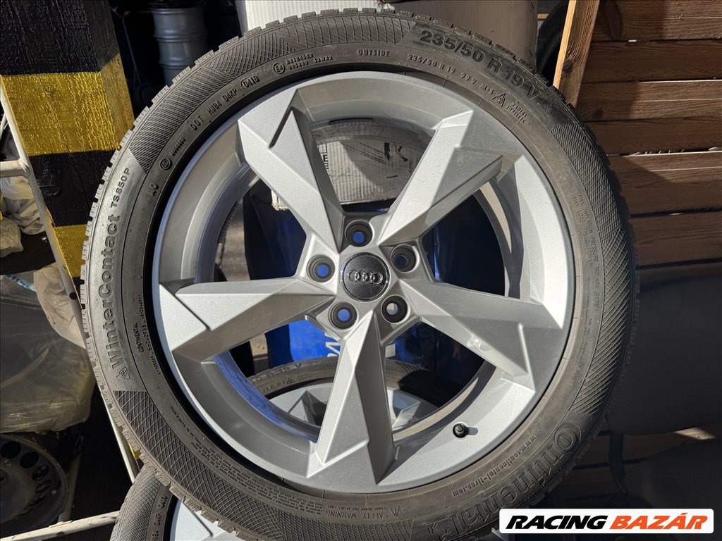 Audi Q3 S-Line gyári 7X19-es 5X112-es ET43 könnyűfém felni garnitura eladó 4. kép