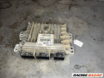 Renault Clio III motorvezérlő , ECU  237101989r