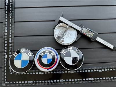 Új BMW 82mm Gépház Motorház Csomagtartó Embléma Jel logo 51148132375 51148219237