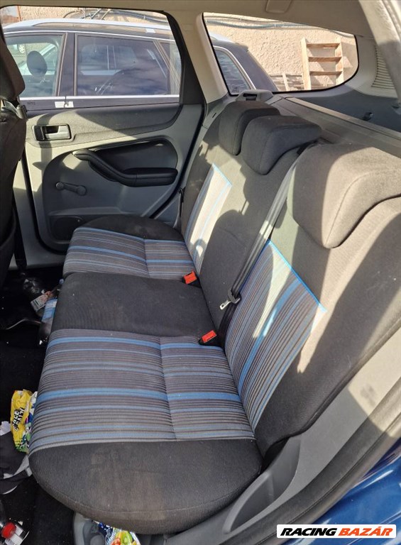 Focus MK 2.5 KOMBI 2011 1.6 tdci 109 le minden alkatrésze eladó LÖKHÁRÍTÓ LÁMPA ÜLÉS SÁRVÉDŐ AJTÓ 10. kép