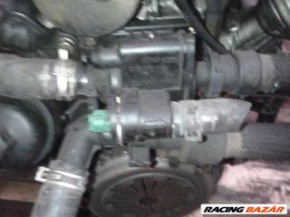 Peugeot 206 Termosztátház *134807*