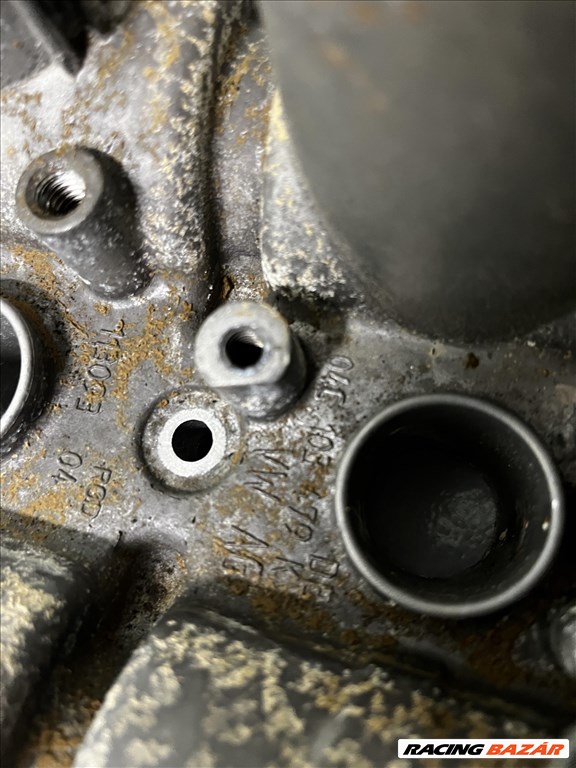 Volkswagen Polo V 1.0 TSI CHZ vezérműtengely, vezérműtengely ház 04c103479k 6. kép