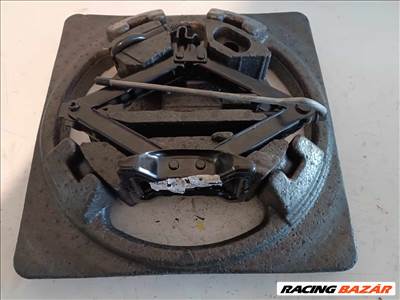 Ford Focus Mk2 emelő 