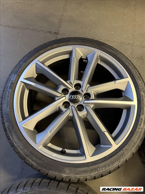  5x100 lyukosztású 18" újszerű (gyári felni) alufelni, rajta 215/40 újszerű Bridgestone nyári gumi 4. kép