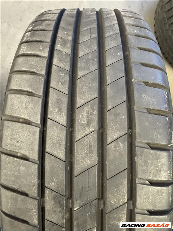 5x100 lyukosztású 18" újszerű (gyári felni) alufelni, rajta 215/40 újszerű Bridgestone nyári gumi 6. kép
