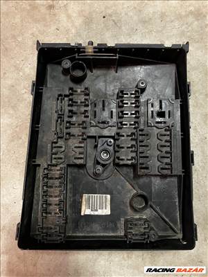 VW-Audi-Seat biztosítéktábla + tartó 1k0937125c 1k0907361b