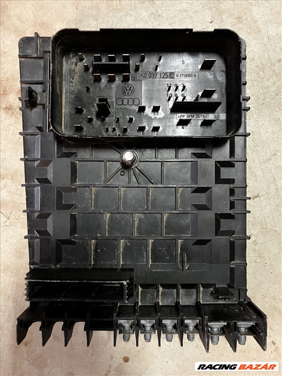 VW-Audi-Seat biztosítéktábla + tartó 1k0937125c 1k0907361b 2. kép