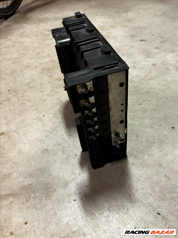 VW-Audi-Seat biztosítéktábla + tartó 1k0937125c 1k0907361b 3. kép