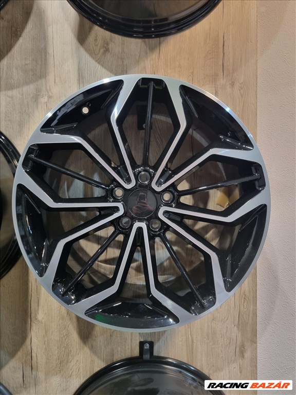  5x108 lyukosztású 8JJ 18" új alufelni 1. kép