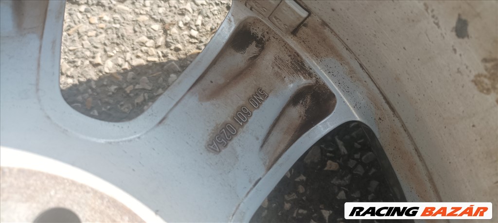Volkswagen Tiguan 5×112 gyári 16" alufelni szett jó állapotú Hankook nyári gumikkal eladó!  9. kép
